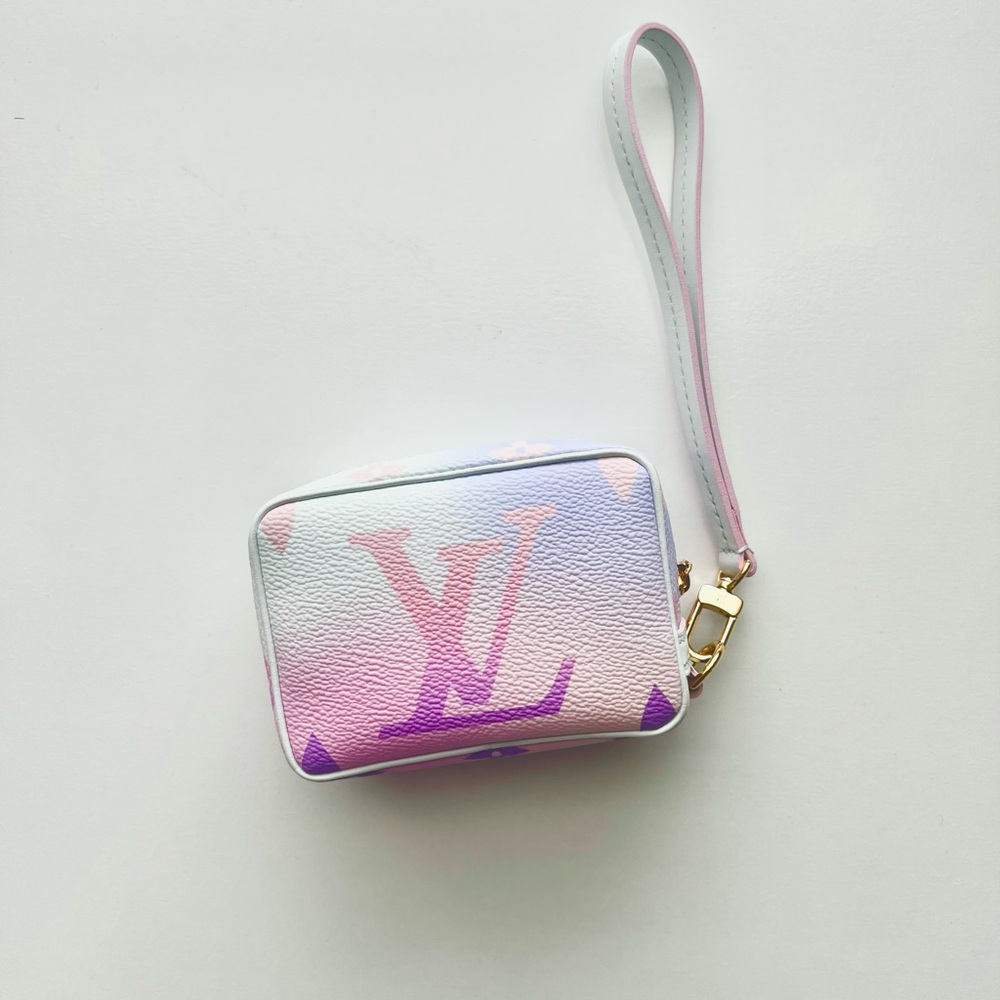 π₯ LOUIS VUITTON Monogram Spring In The City Wapity Case Sunrise Pastel - Picture 4 of 12
